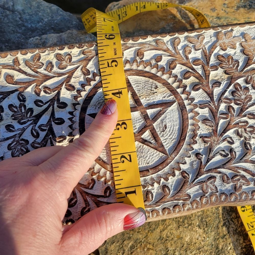Pentacle Handcarved Storage Box - Picture 15 of 16